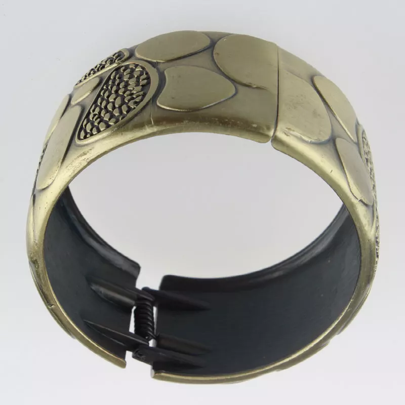 Zinc Alloy Die Cast Belt Buckle Carved Bracelet